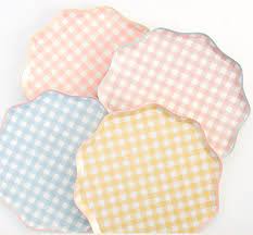 Juego de platos de cuadros vichy