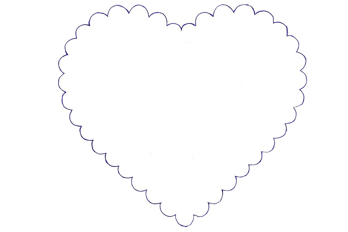 Plato de papel con forma de corazón festoneado XOX1040