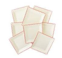 Plato de papel de 9" con vieira color crema y rojo
